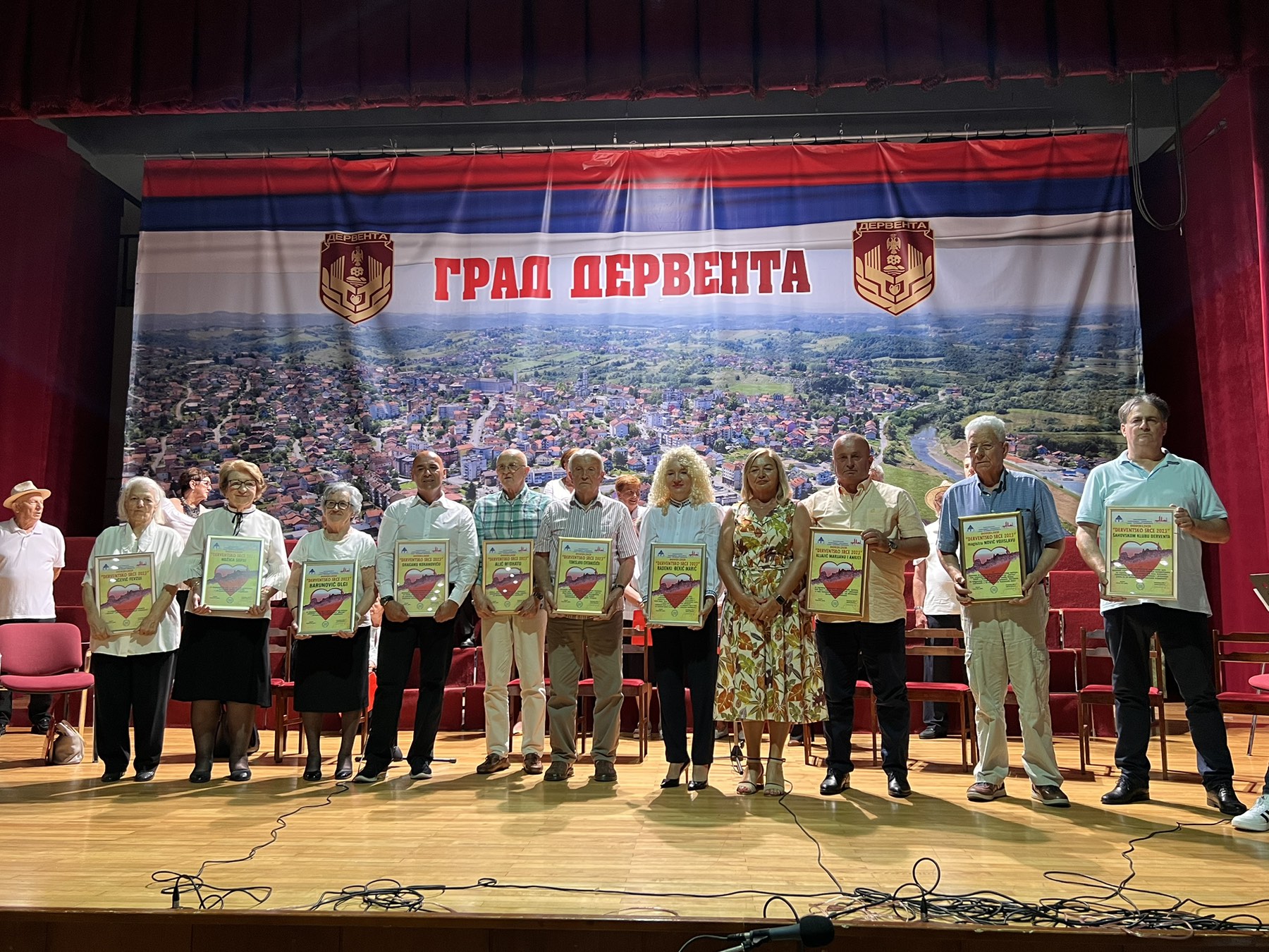 Заслужни Дервенћани награђени „Дервентским срцем“ - Derventski List